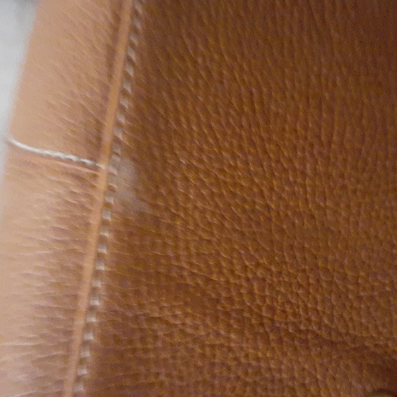 DOONEY & BOURKE LOGO LOCK SHOULDER BAG - Picture 5 of 9